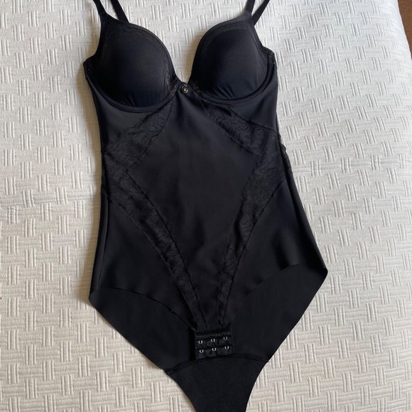 Triumph Shapewear Bodysuit - Picture 9 of 9